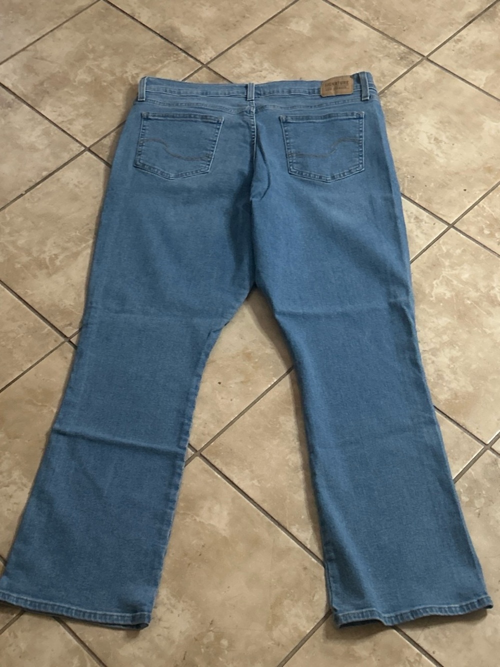 Levi Strauss Women’s Hi-Rise Classic Bootcut Stretchy Jeans Sz 18